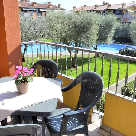 Tasteful In With Pool Holiday home Sirmione