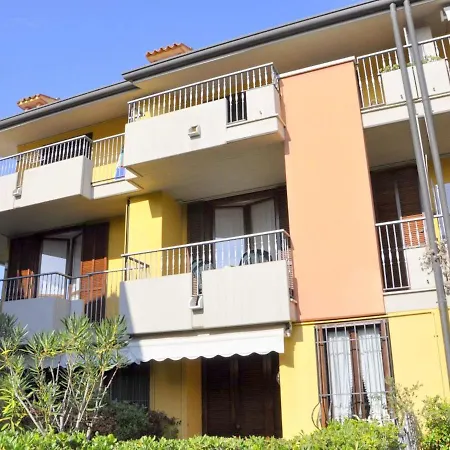 Casa vacanze Tasteful In With Pool